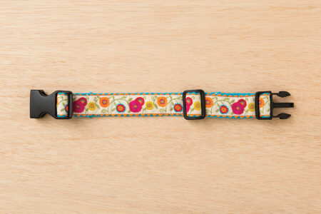 floral pattern adjustable strip with parachute buckle